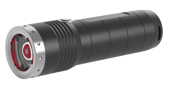 Lanternă Ledlenser MT6, acumulator, USB, husă